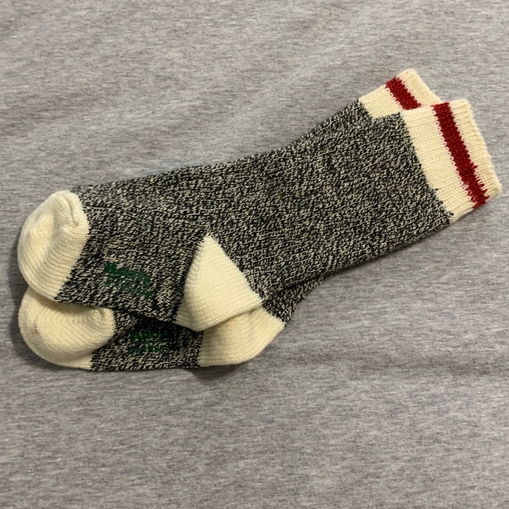ROOTS kids socks size 7-9 years